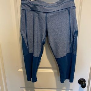 Lululemon capris size 10